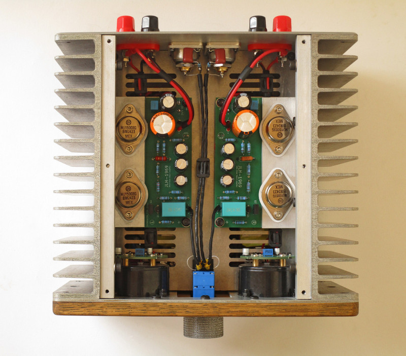 Top Amp open.jpg