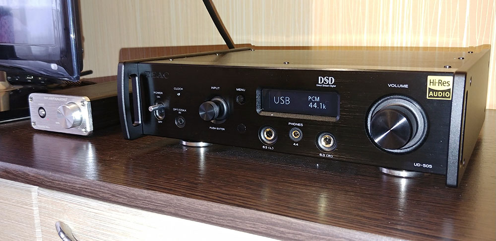 TEAC505.jpg