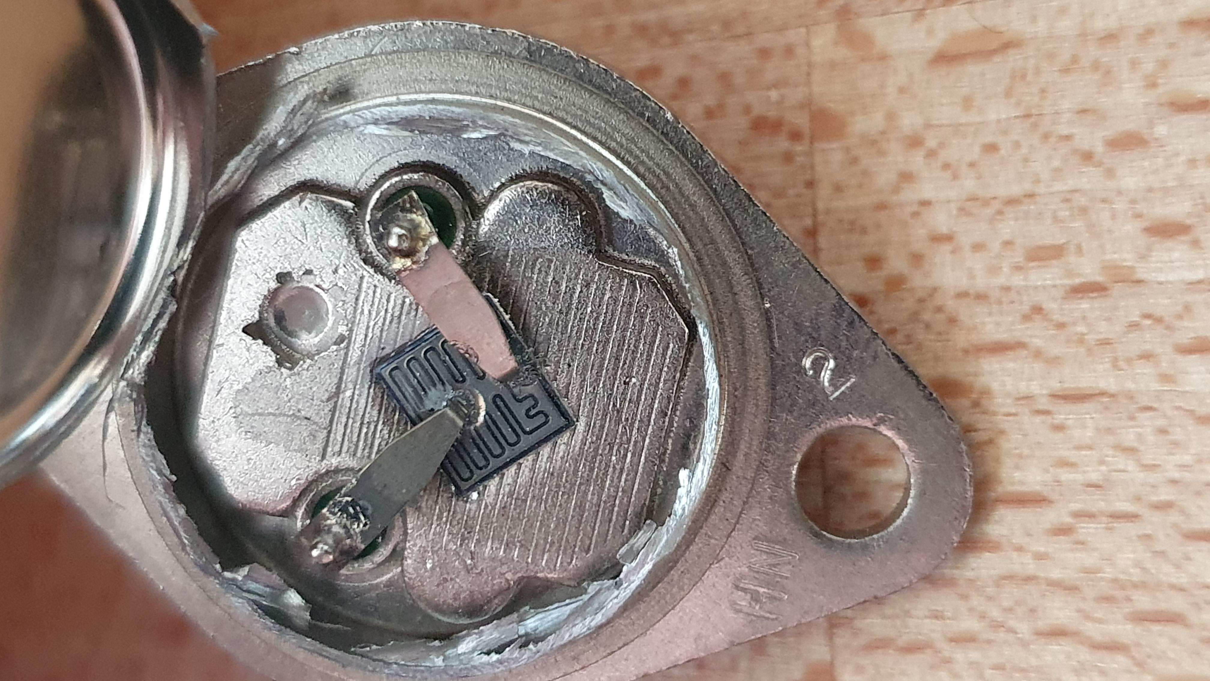 BD751_p1.jpg